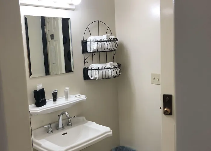 Hotel The Block Basic - Queen
